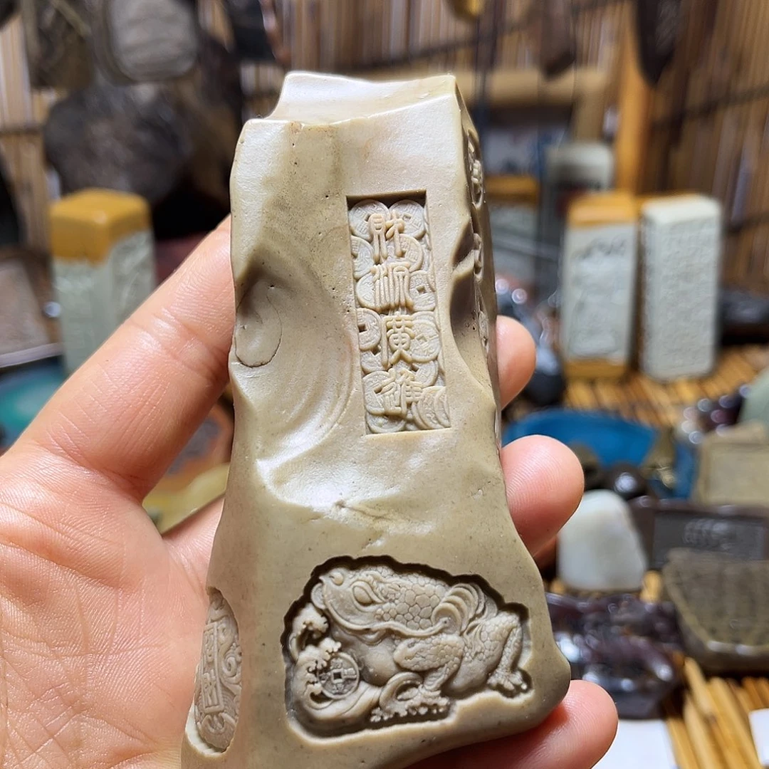 原石雕刻手把件，摆件