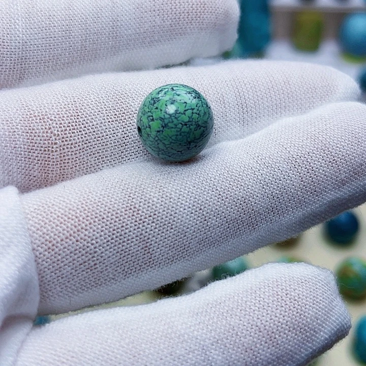 绿松石未镶嵌饰品