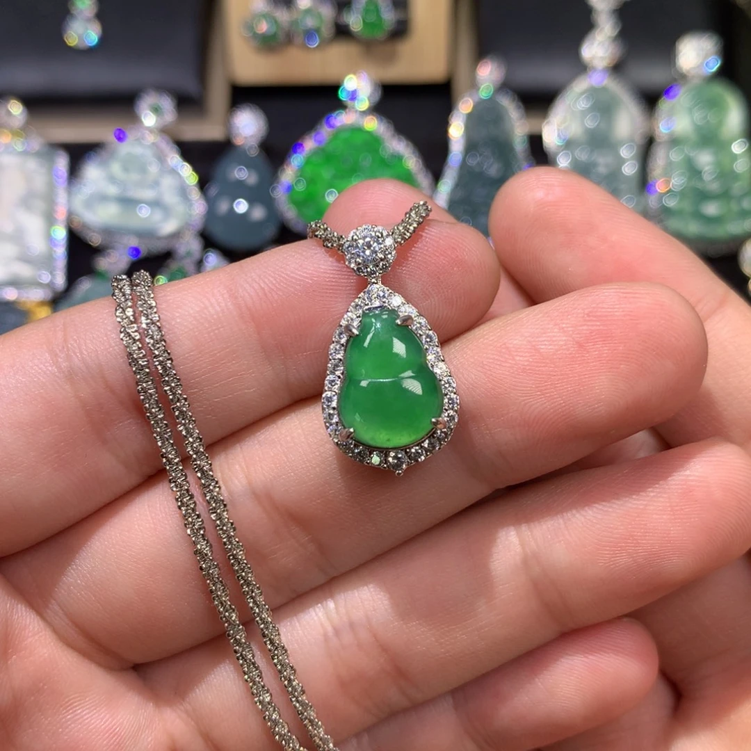 吊坠(赠链)未镶嵌翡翠