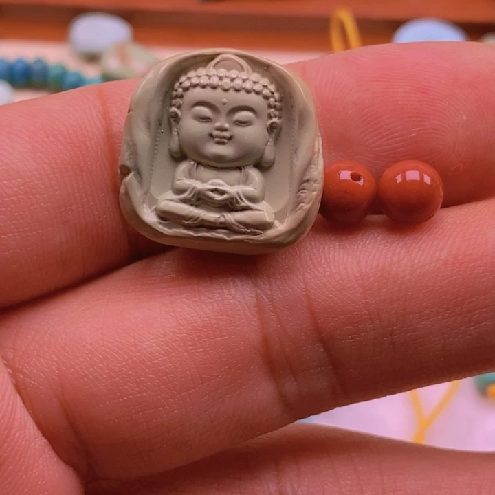 南红玛瑙未镶嵌珠宝半成品燚*