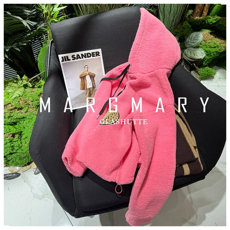 2024冬季设计师新款休闲时尚百搭卡通潮流连帽卫衣