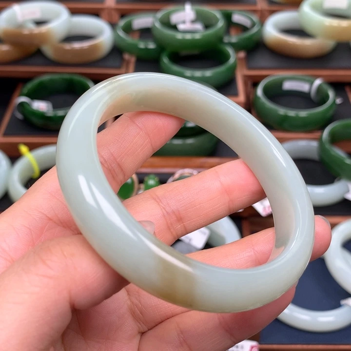 和田玉手镯未镶嵌61