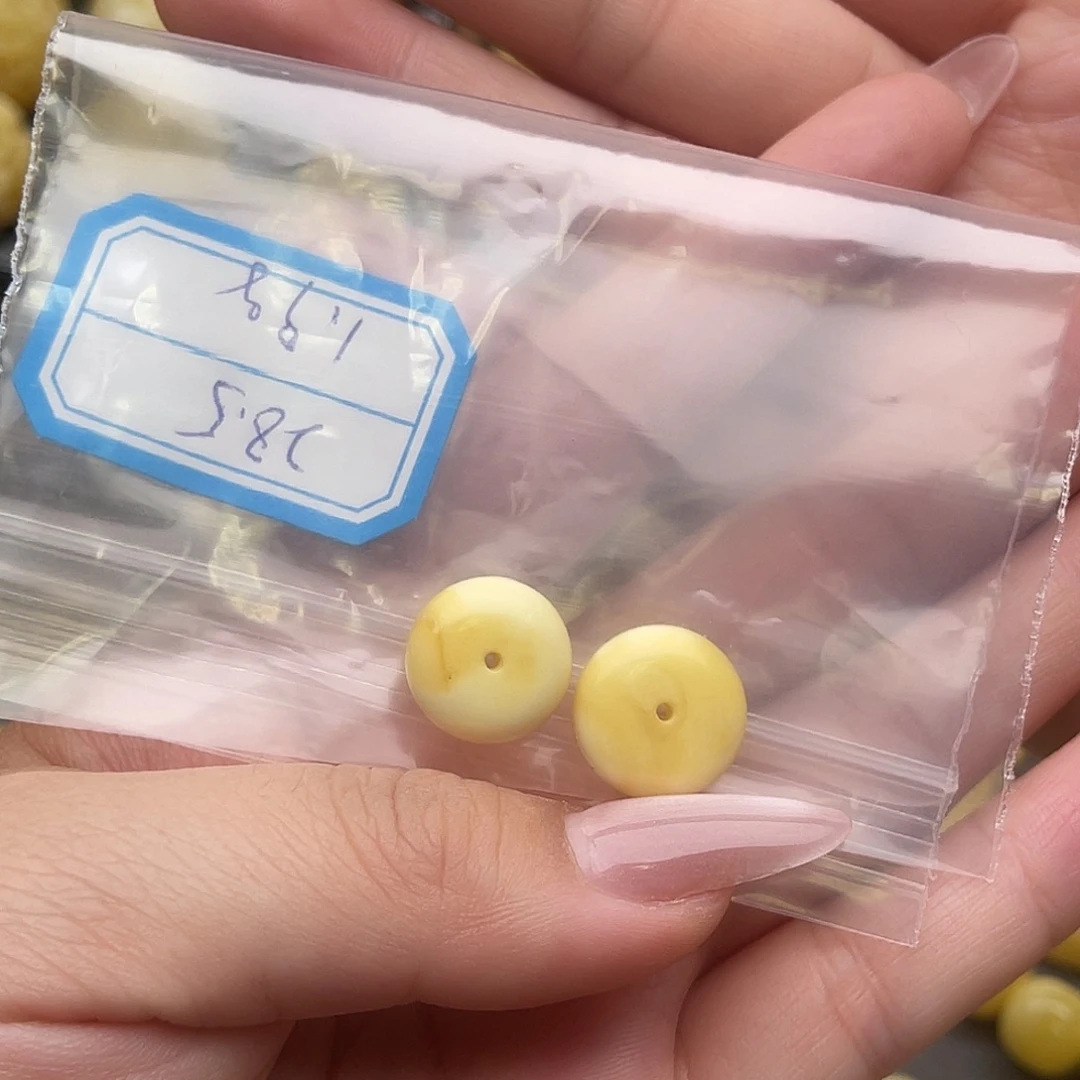 琥珀未镶嵌裸石蜜蜡扣子梦