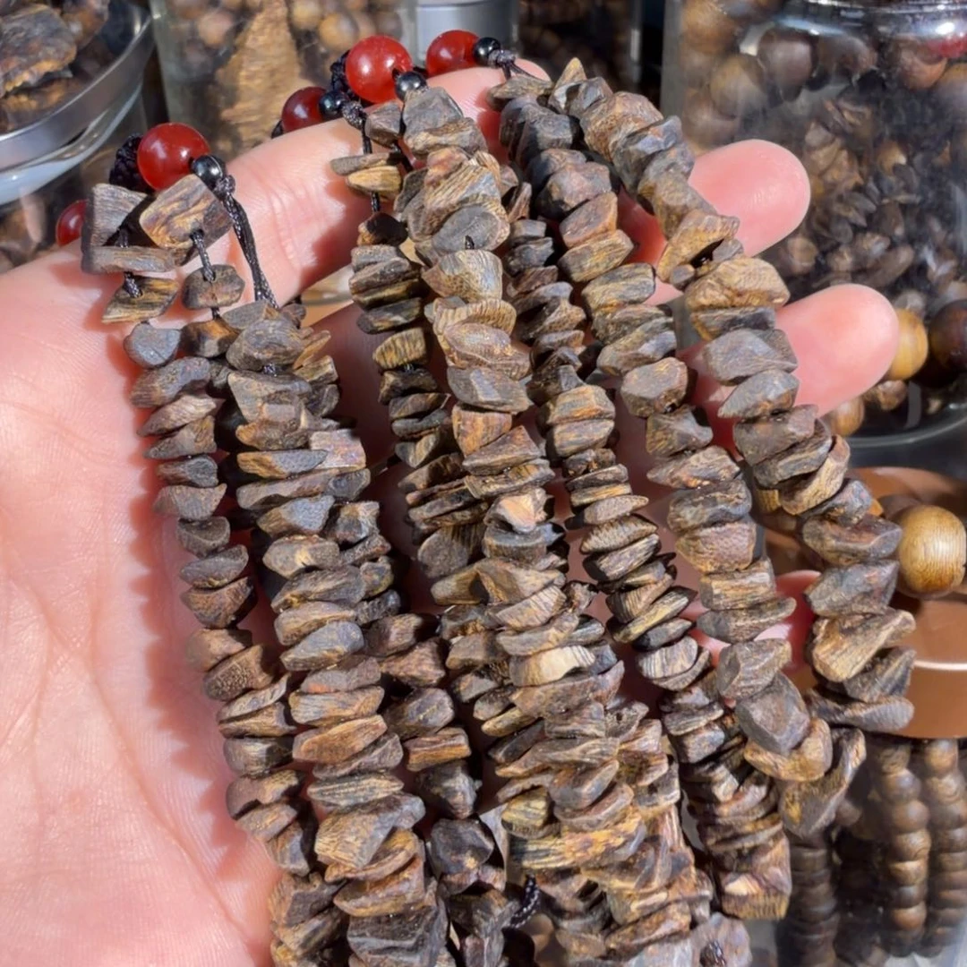 沉香沉香碎屑沉水车挂发一条