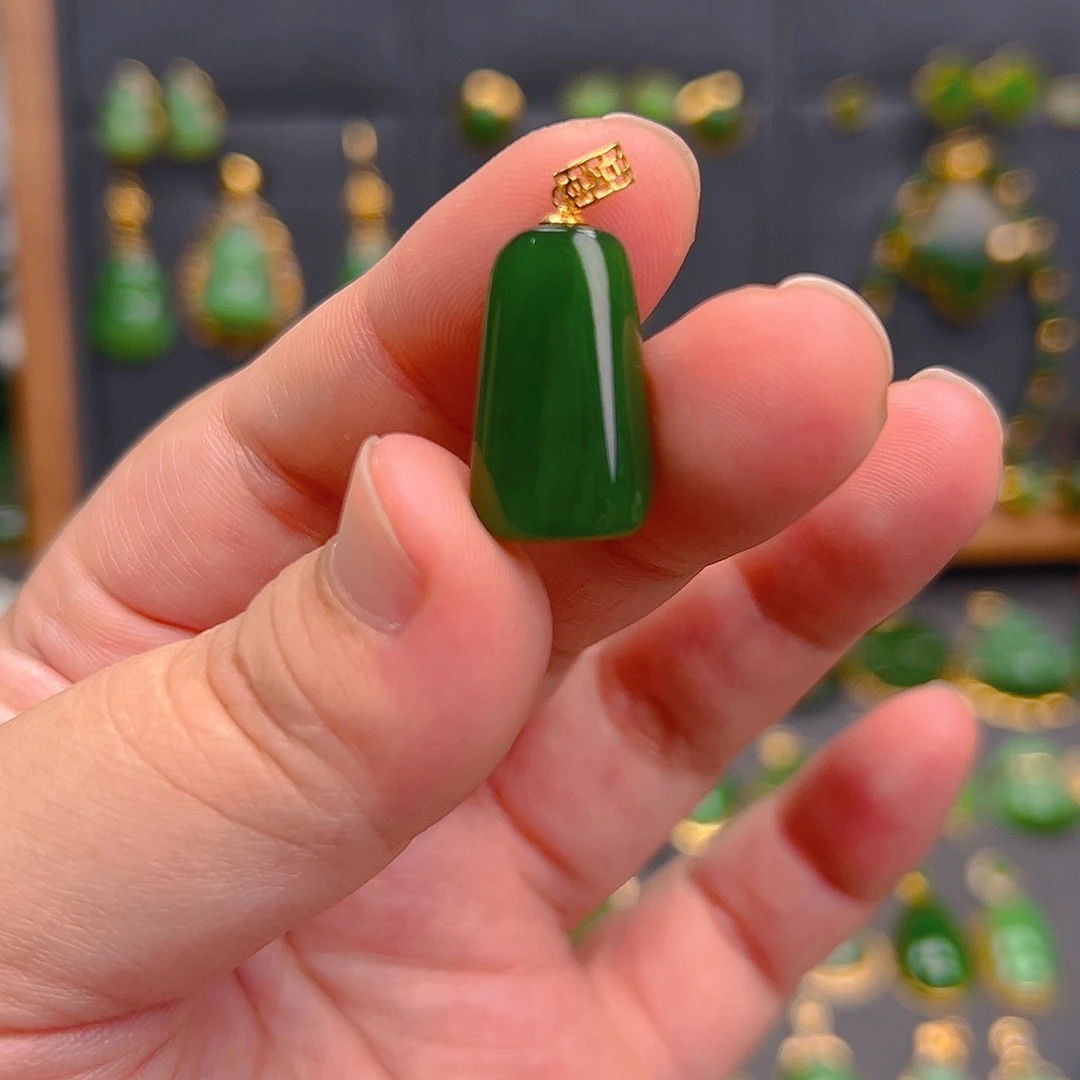 和田玉（碧玉）18K金镶嵌吊坠(不含链)