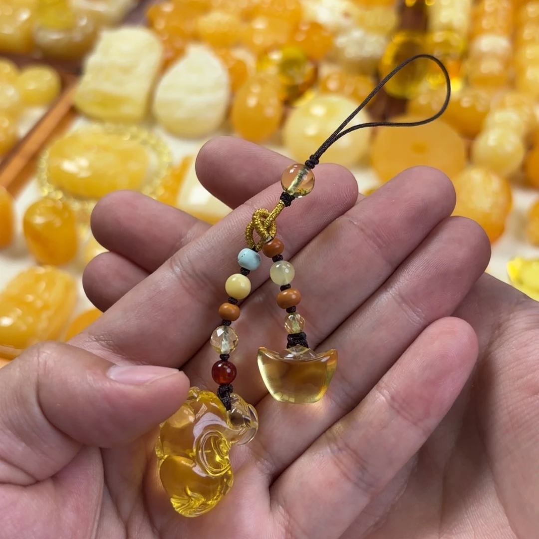 蜜蜡未镶嵌裸石马上来财