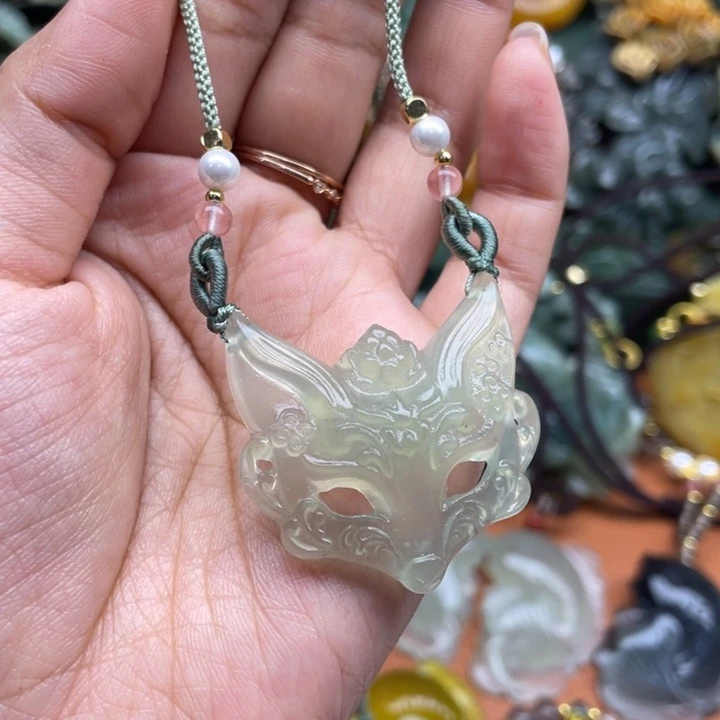 蛇纹石玉未镶嵌吊坠