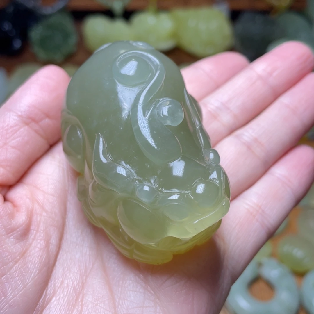 蛇纹石玉未镶嵌岫玉手把件