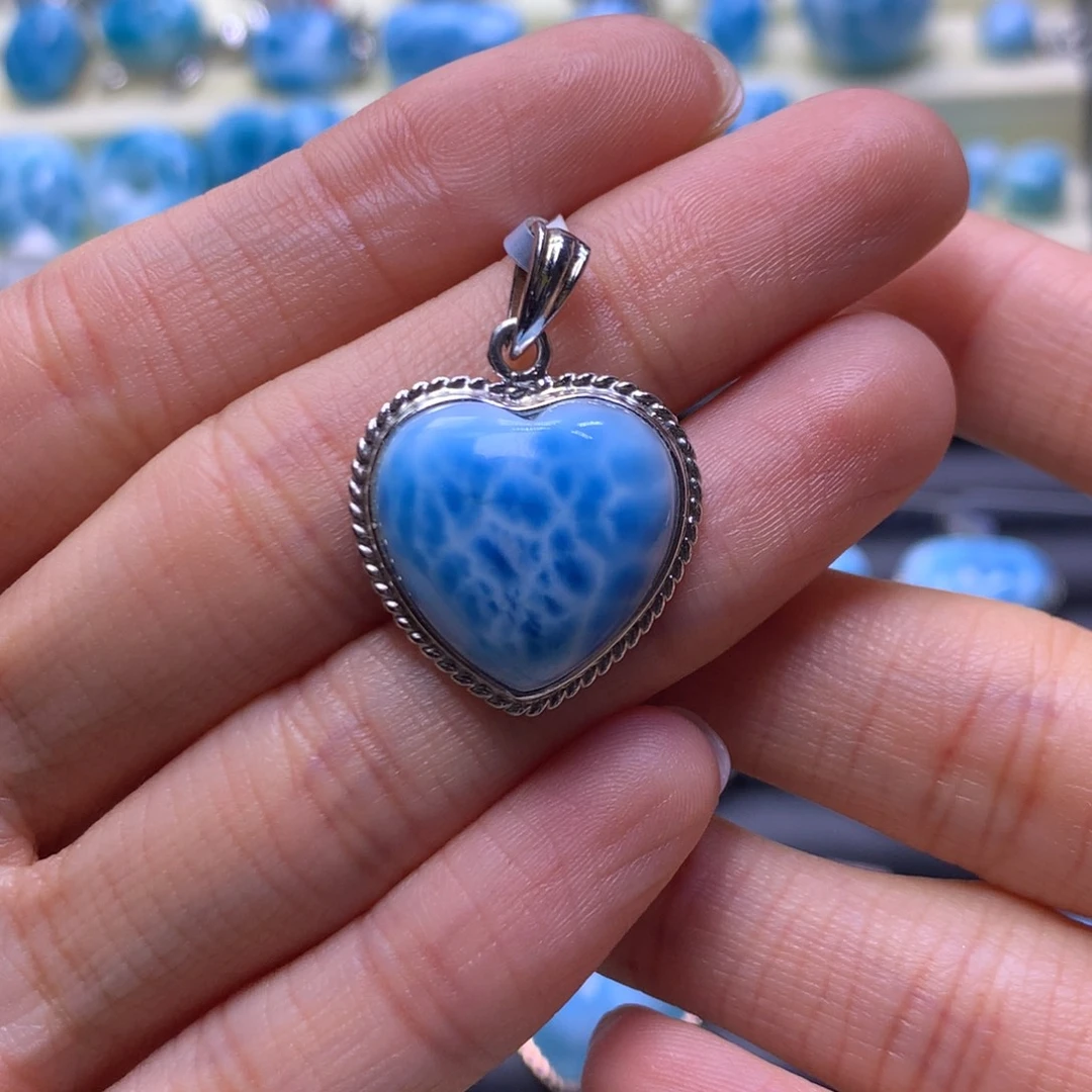 针钠钙石（海纹石）未镶嵌颈饰爱心吊坠