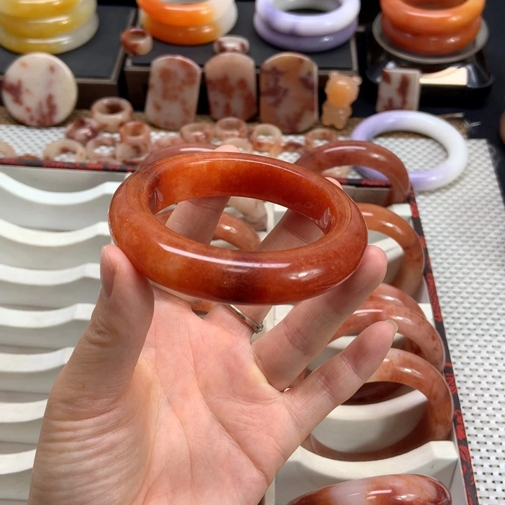 石英质玉未镶嵌手镯