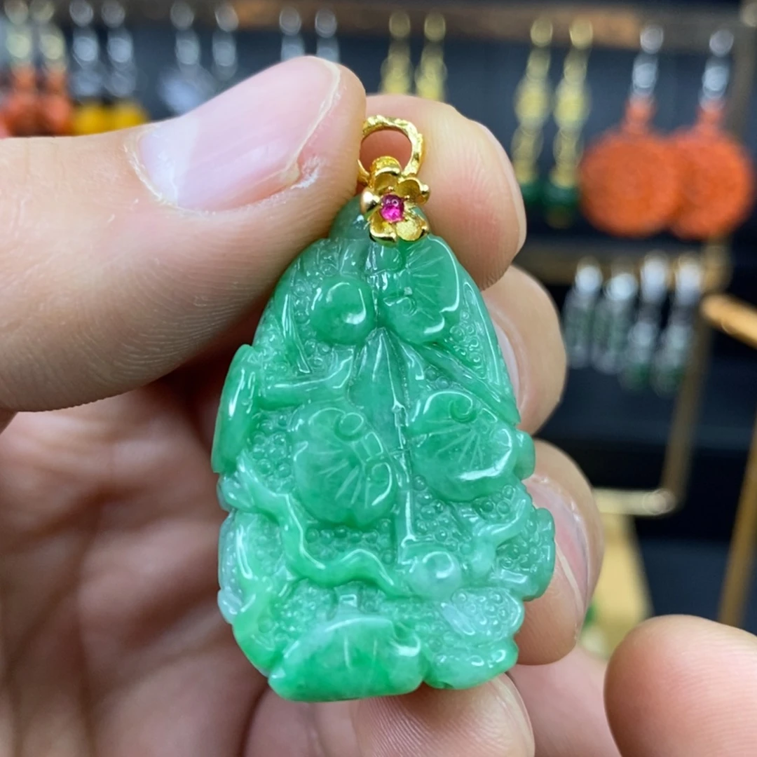 颈饰未镶嵌翡翠吊坠