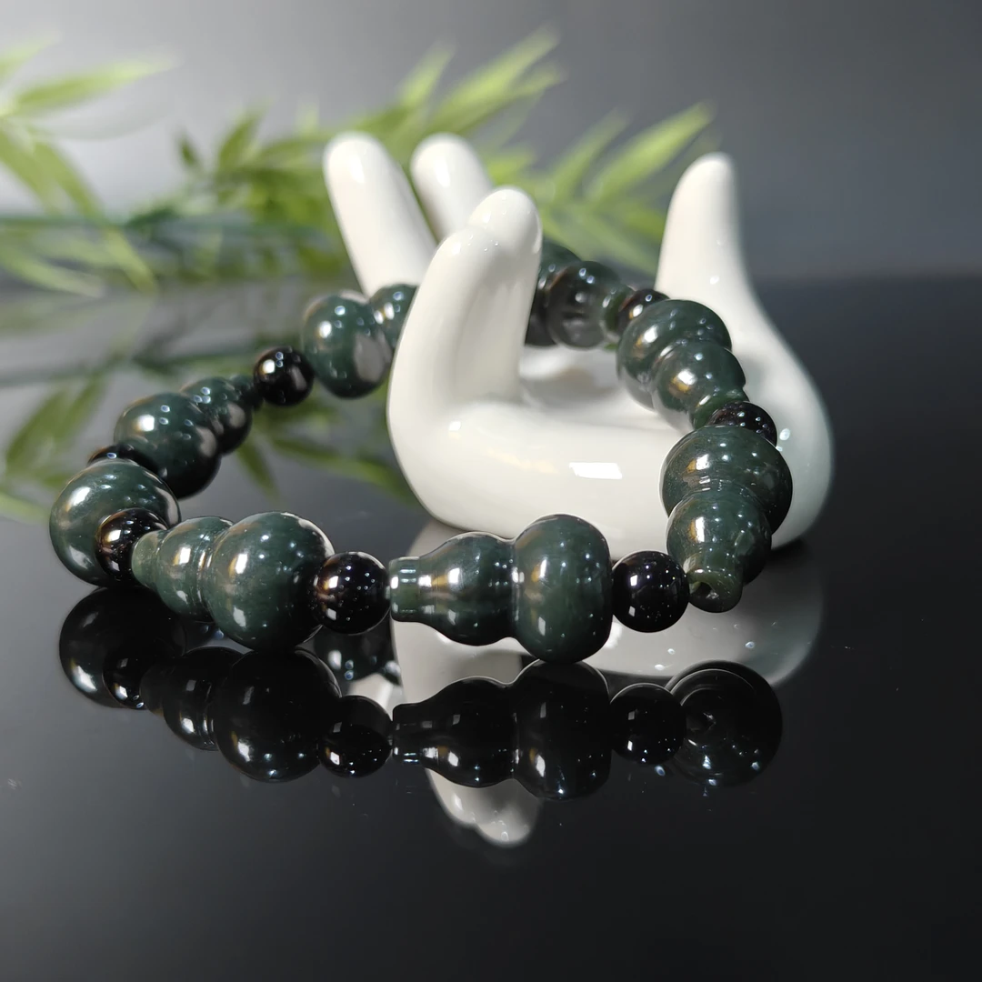 1226GC8846和田玉手串