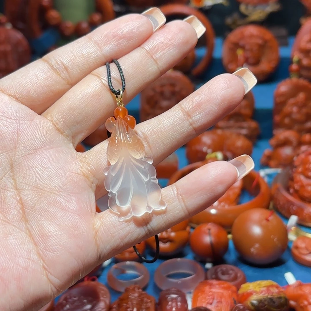 未镶嵌雕刻南红玛瑙