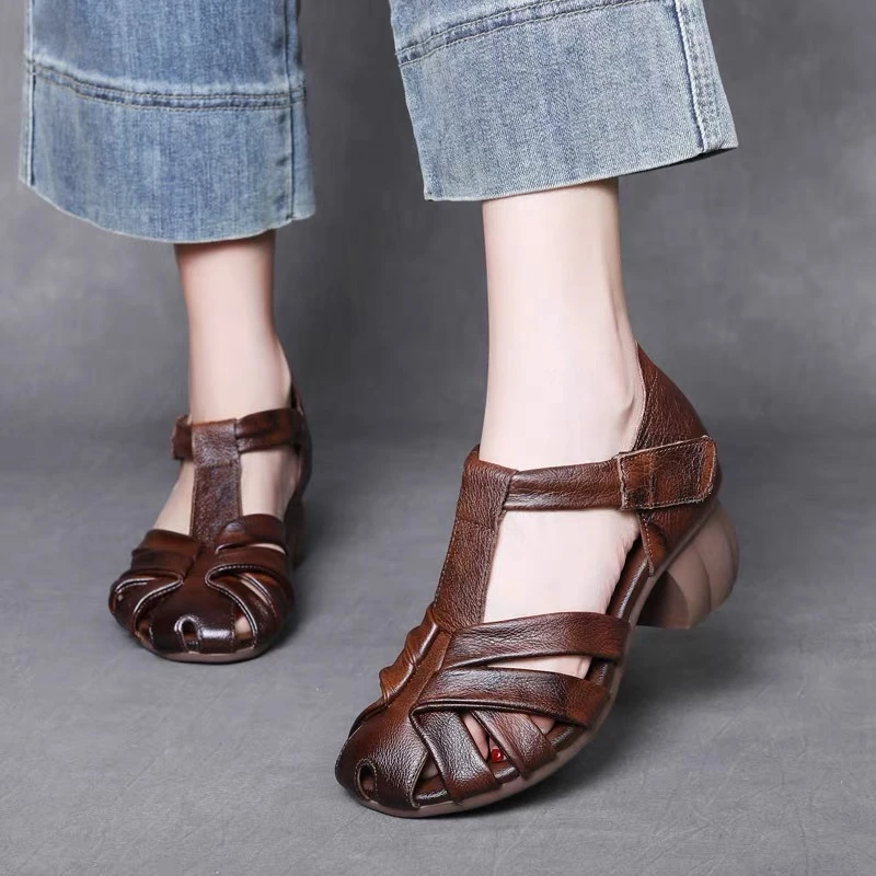 2025夏季新款真皮凉鞋女手工编织镂空中粗跟软底妈妈鞋洞洞罗马鞋