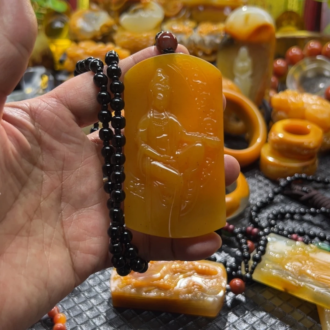 石英质玉未镶嵌颈饰