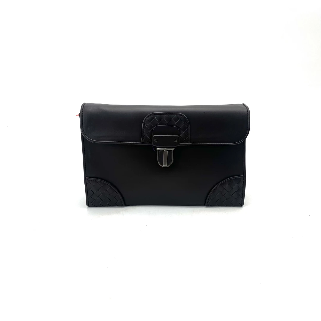99新 BOTTEGA VENETA/葆蝶家 黑咖色全皮单扣手拿包 尺寸25/16