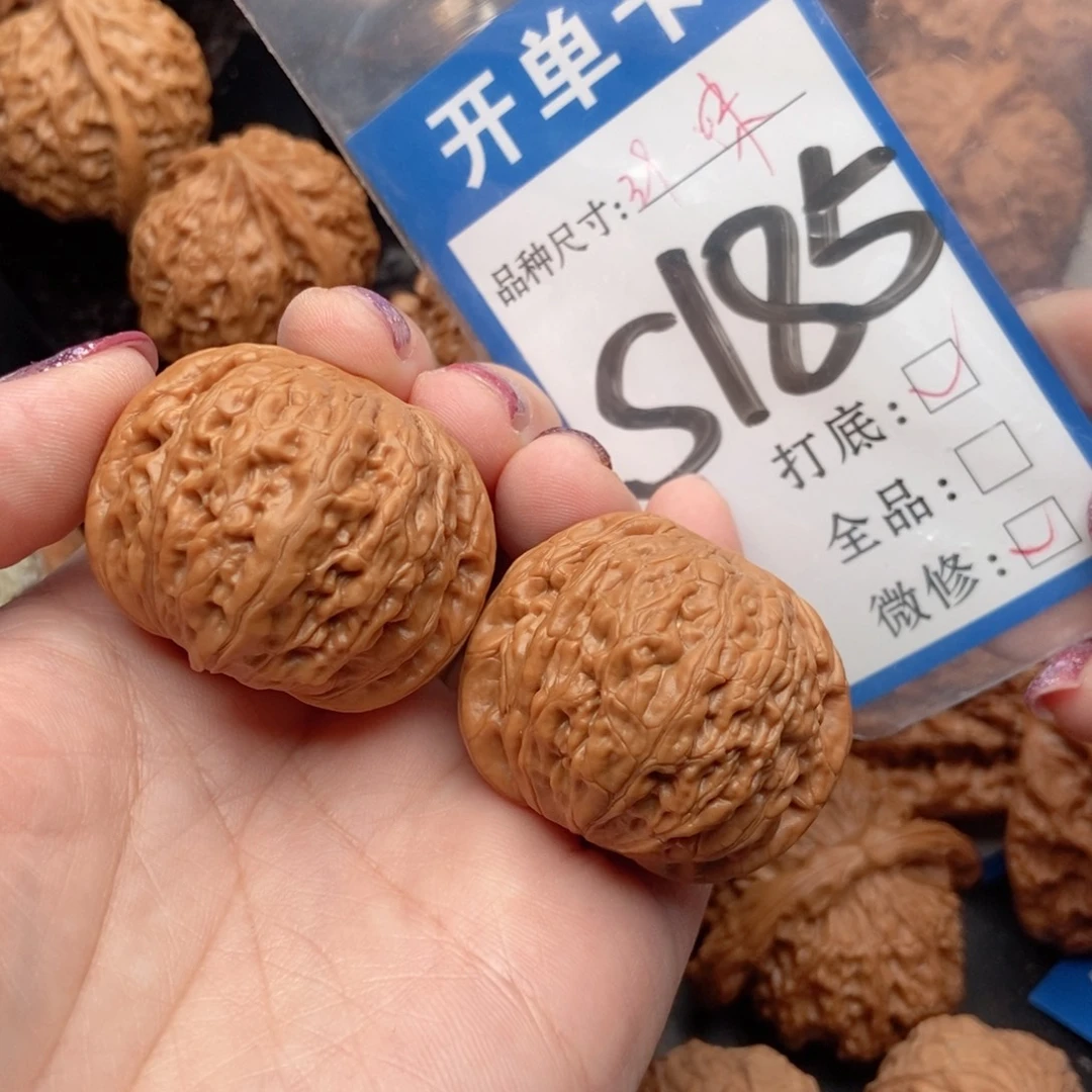 洪***娃桃核吊坠核桃铁锤妹妹