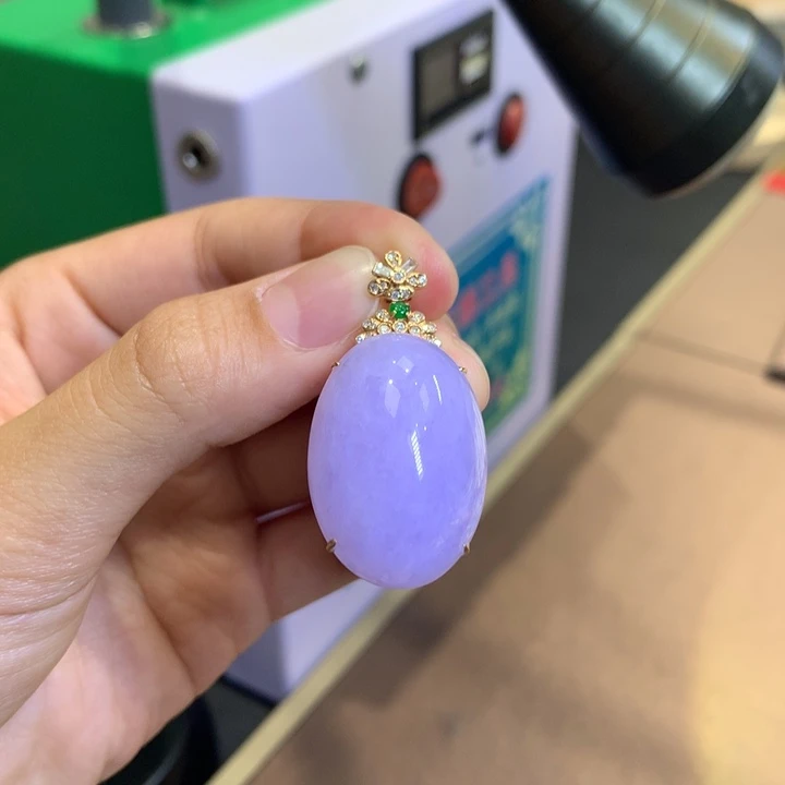 颈饰18K金镶嵌翡翠翡翠