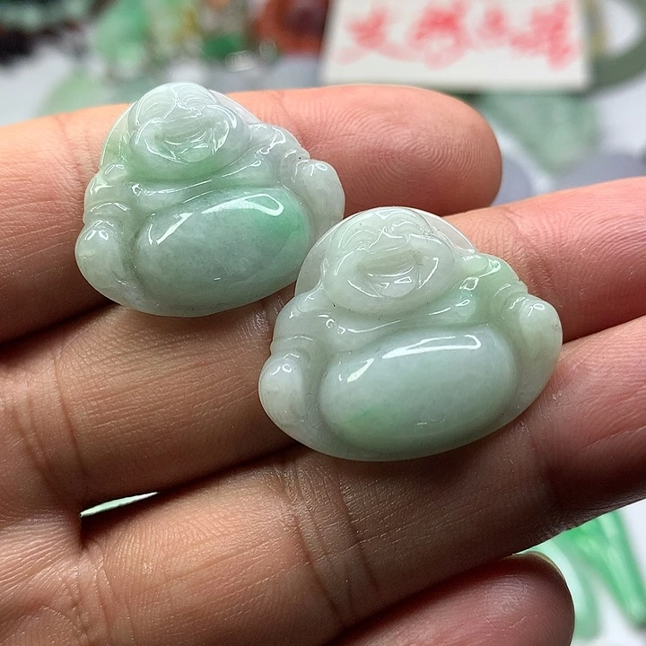 翡翠未镶嵌吊坠(赠链)多样性发货