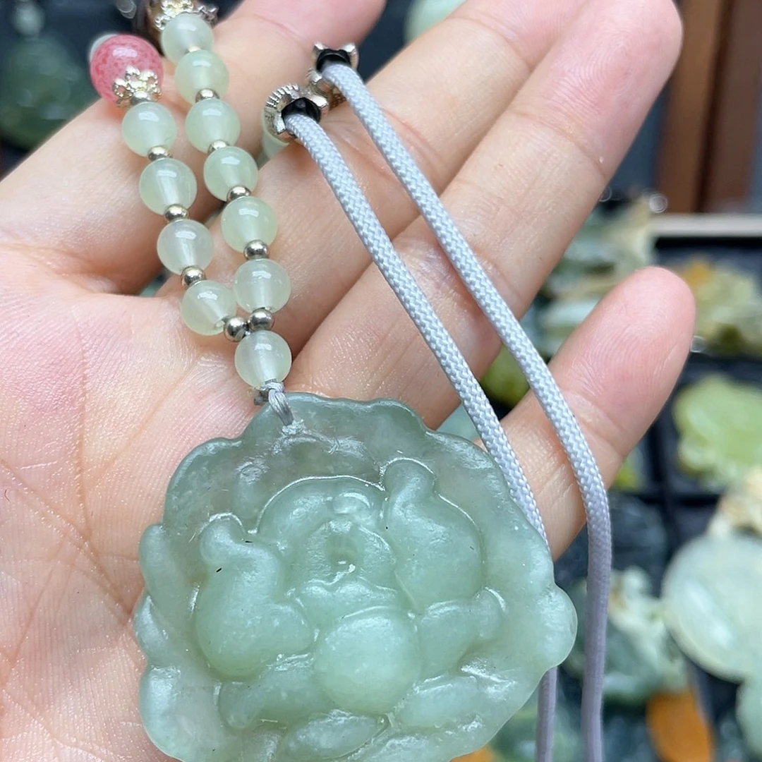 未镶嵌蛇纹石玉颈饰