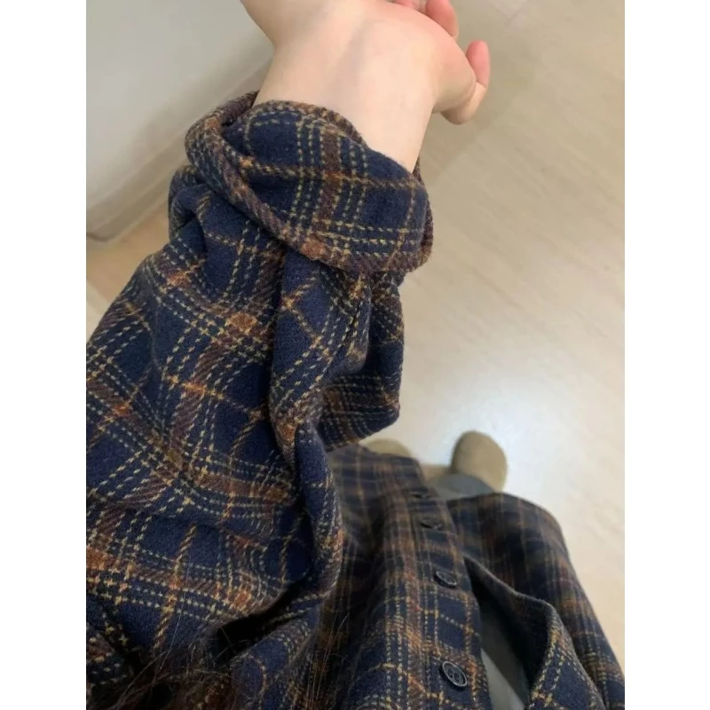 2025超火磨毛棉格子衬衫女上衣宽松复古外套薄款春秋内搭外穿衬衣