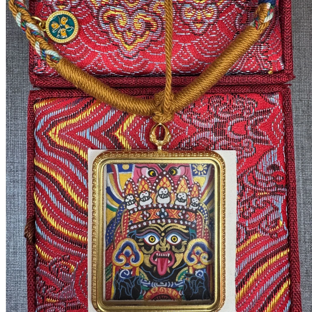 扎基拉姆 —— 精美佛牌藏传手绘