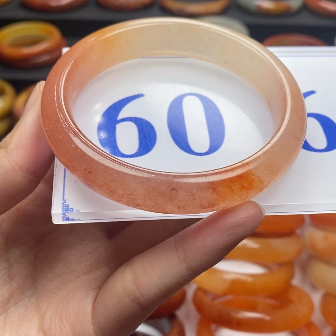 石英质玉（黄龙玉）手镯微瑕未镶嵌b****e