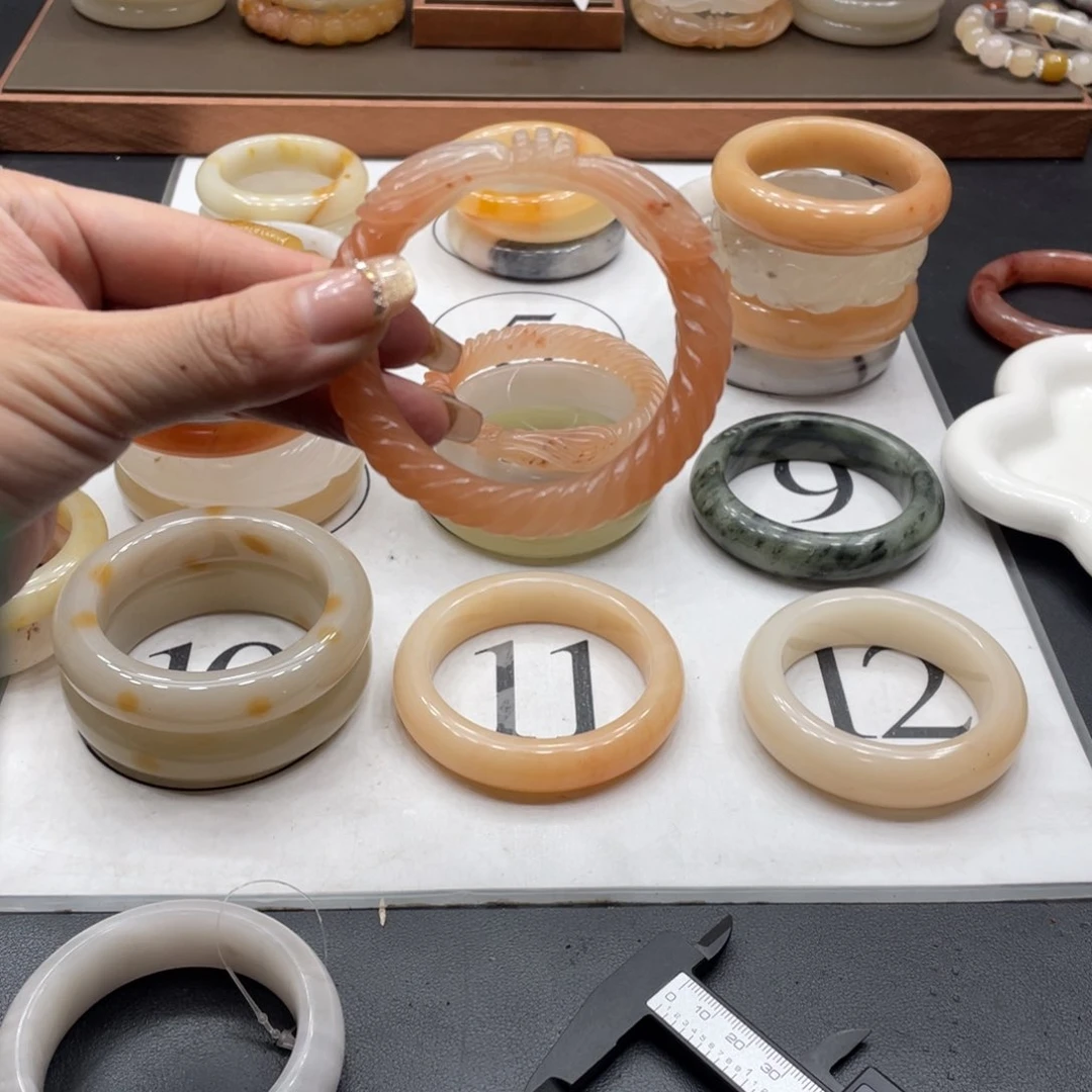 查罗石手镯未镶嵌一***菜