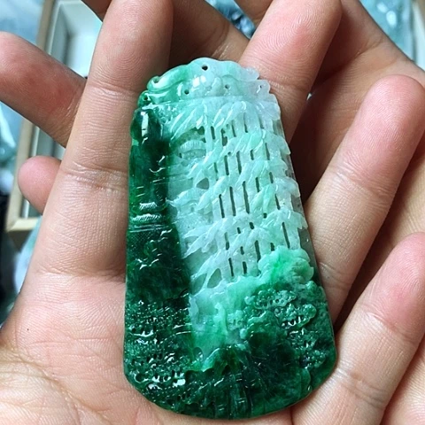 峰***转颈饰未镶嵌翡翠福豆豆珠宝翡翠颈饰