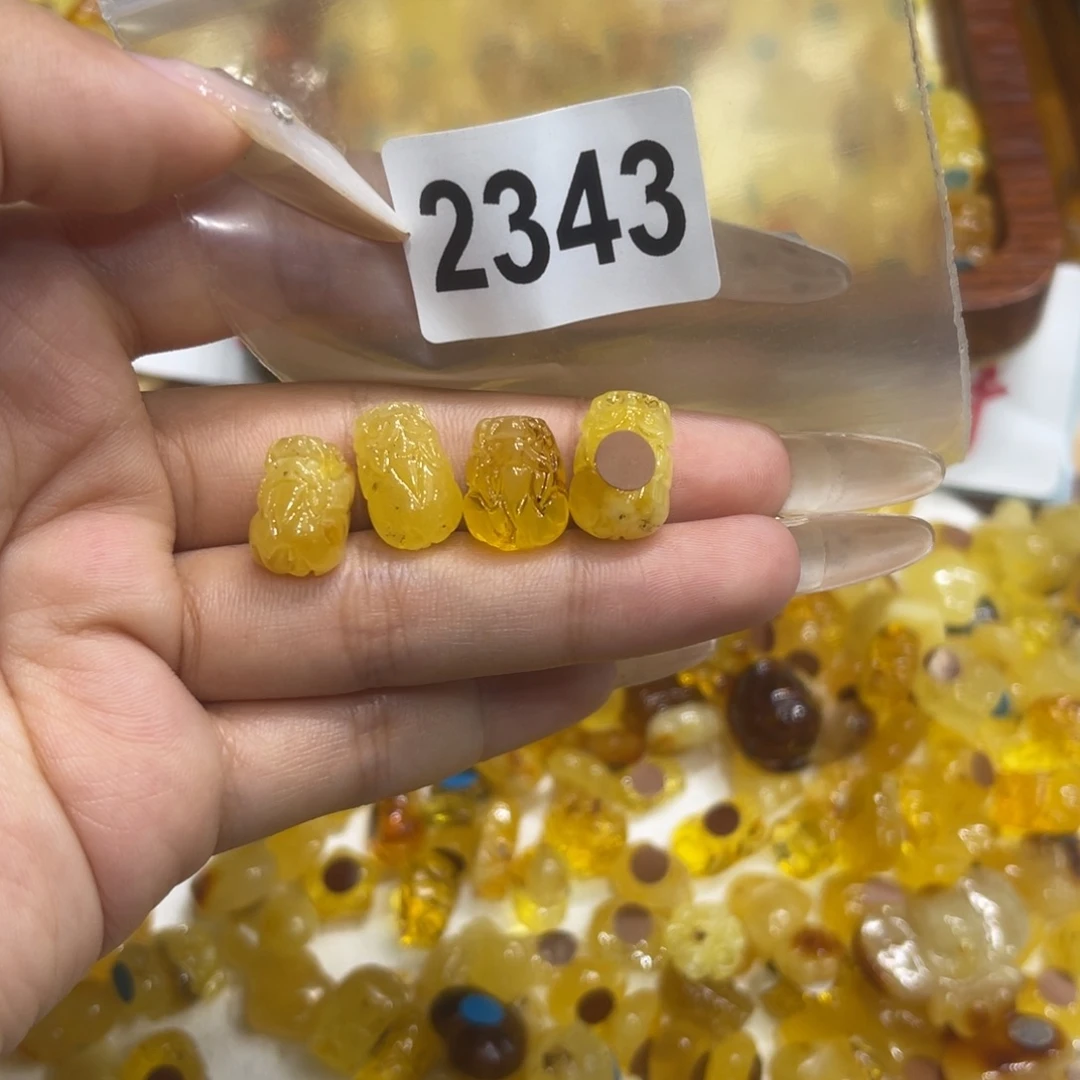 琥珀未镶嵌珠宝奇石