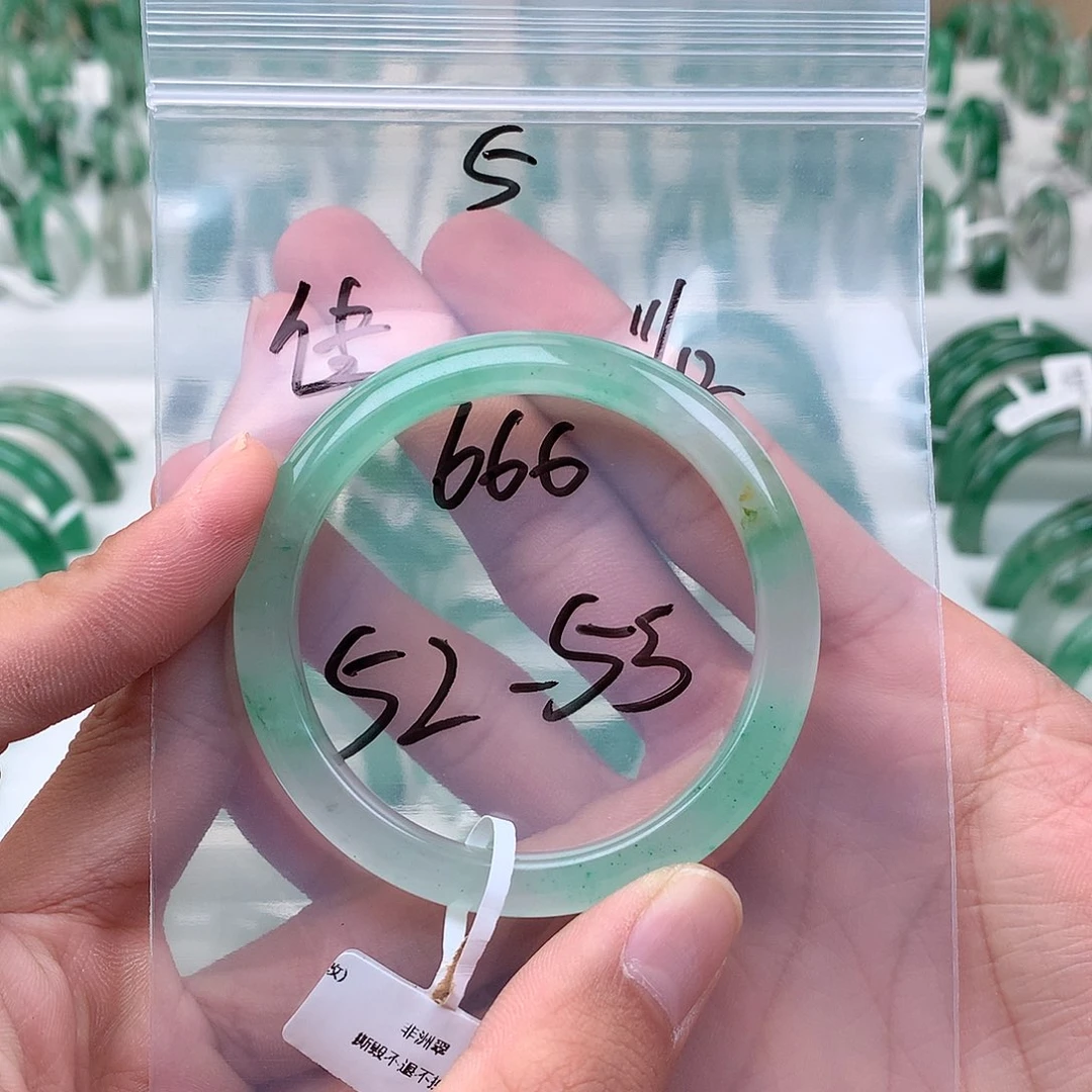 石英质玉（非洲翠）未镶嵌手镯52-53 5号