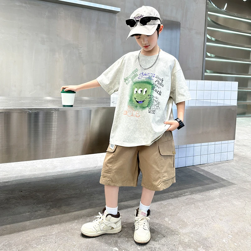 男童夏装短袖T恤套装2025新款中大童运动工装中裤儿童装夏季T潮装