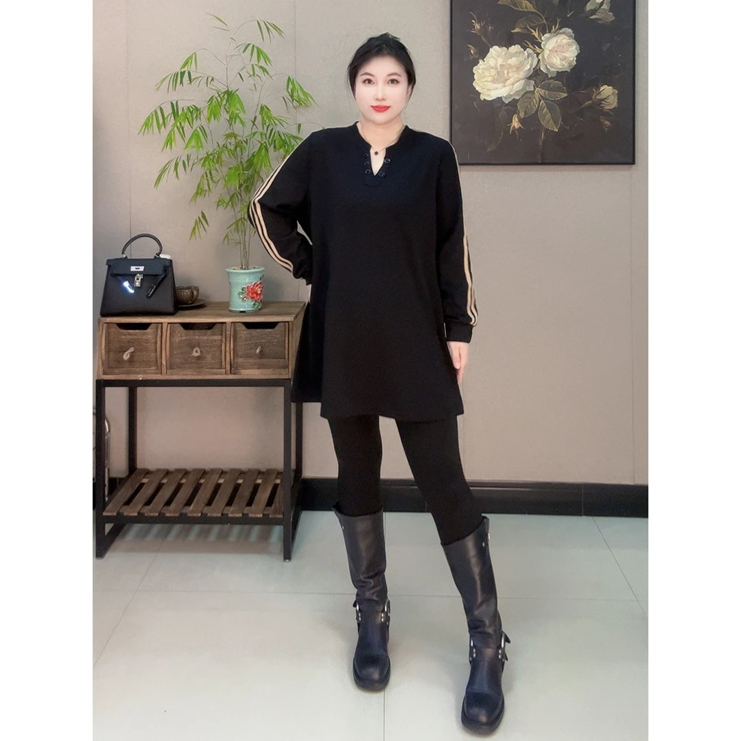 【胡小肥】12条纹V领大码打底衫3027正肩气质时尚休闲秋季卫衣新款