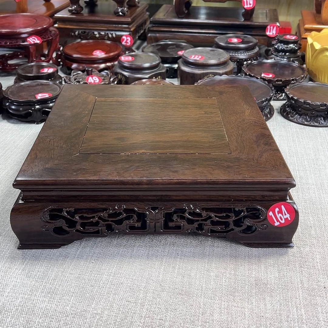红木底座精雕工艺品