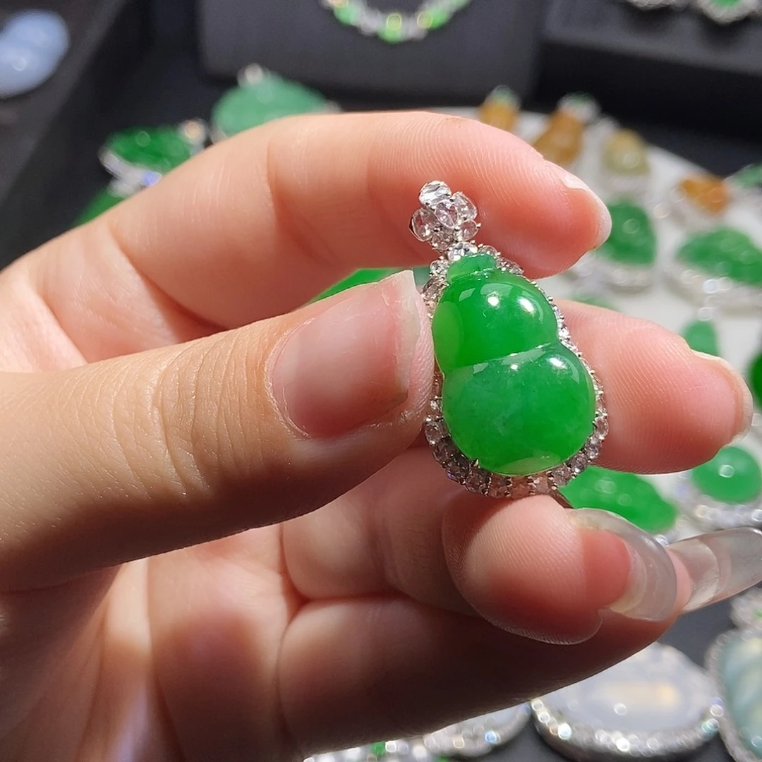 翡翠18K金镶嵌吊坠(不含链)吊坠