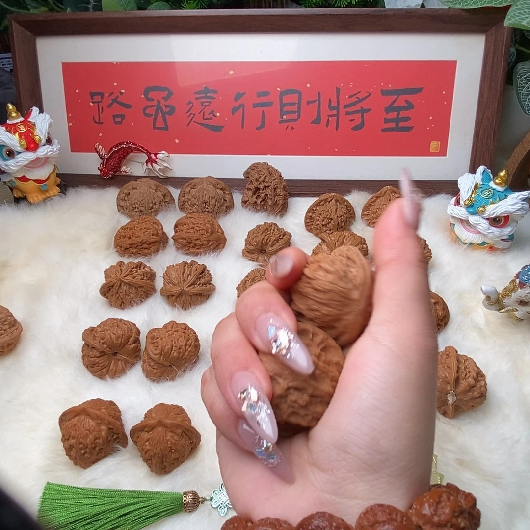 主***肌文玩核桃把件磨盘……