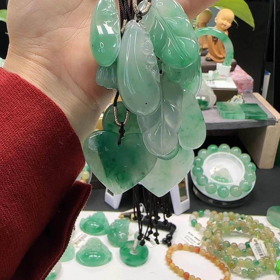 石英质玉吊坠(不含链)未镶嵌
