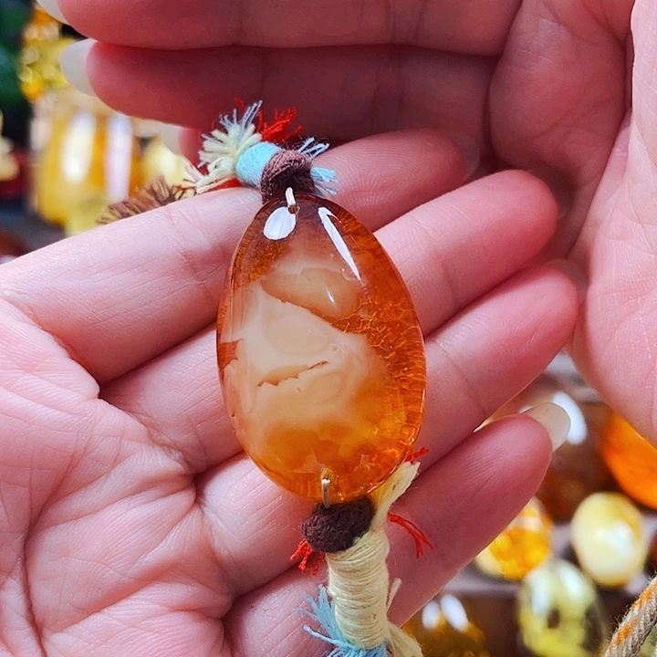 琥珀未镶嵌裸石手环