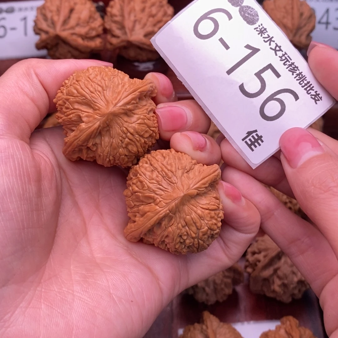 把件文玩核桃40绣球