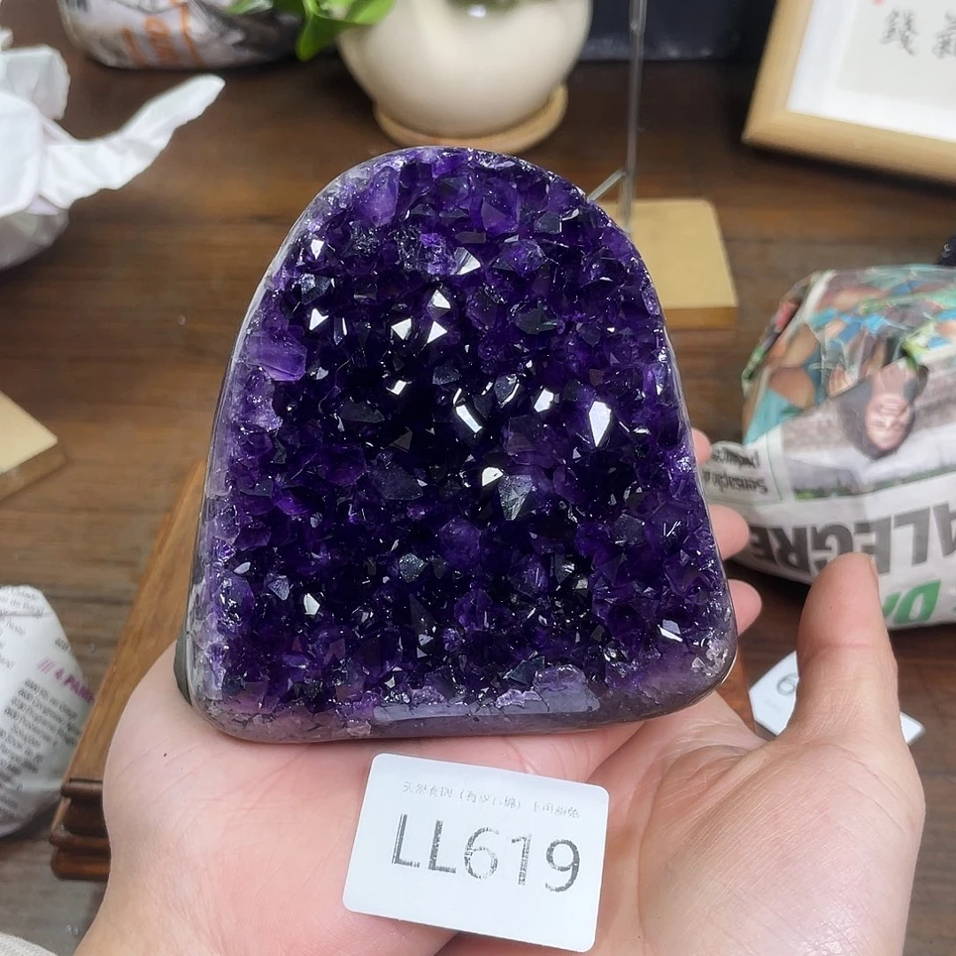 未镶嵌水晶大型摆件（非配饰）