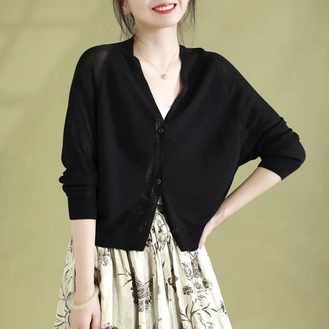 长袖薄款防晒V领上衣大码女装