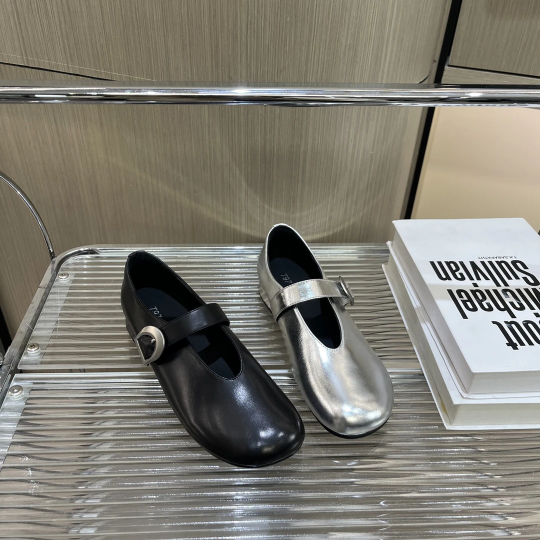 2025春季欧洲站新款设计师芭蕾平底鞋百搭真皮胎牛皮单鞋女G735