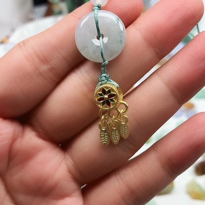翡翠未镶嵌颈饰梦想成真