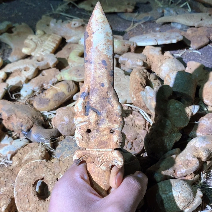 和田玉（糖玉）未镶嵌挂件