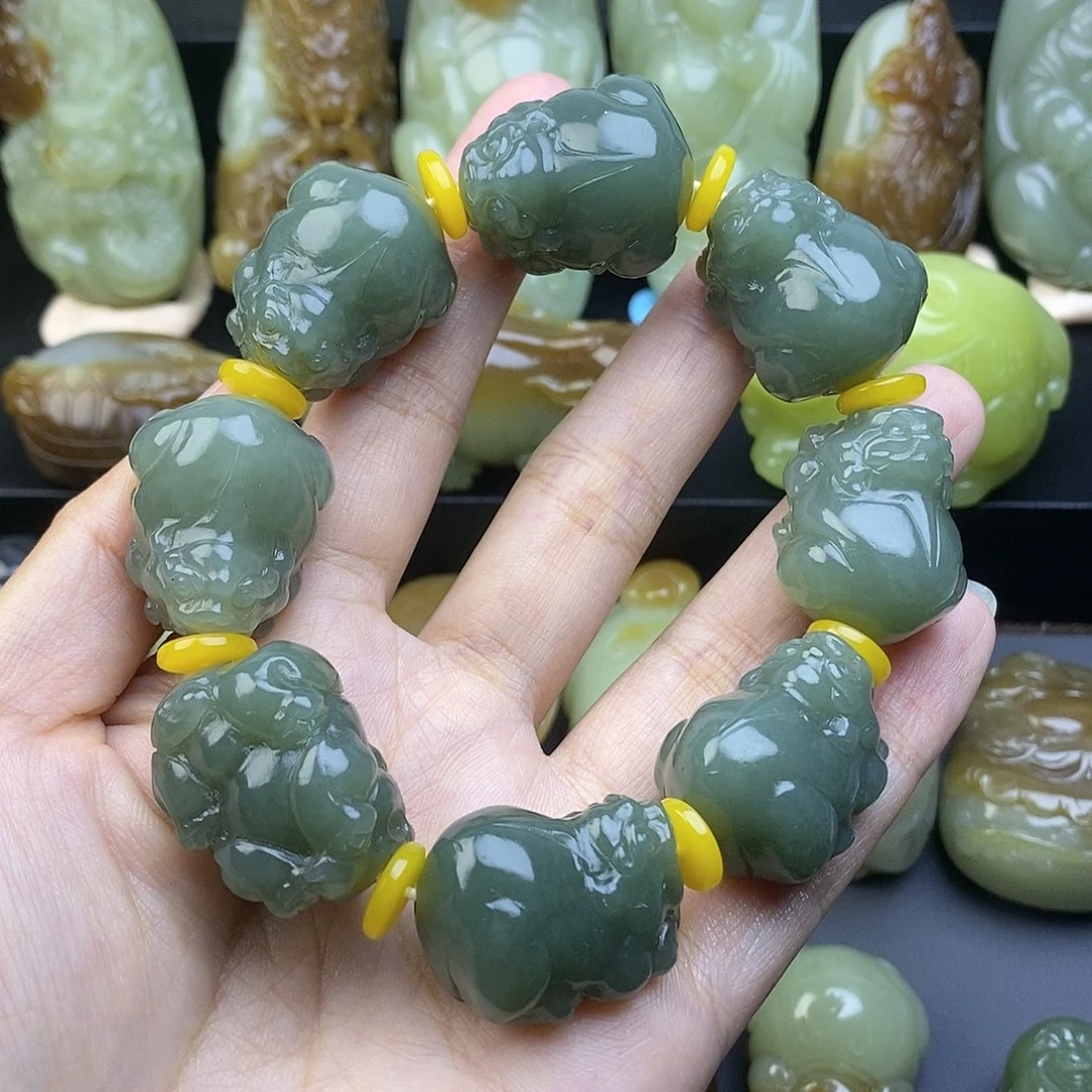 未镶嵌和田玉把件