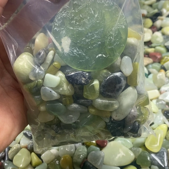 蛇纹石玉鱼缸石未镶嵌