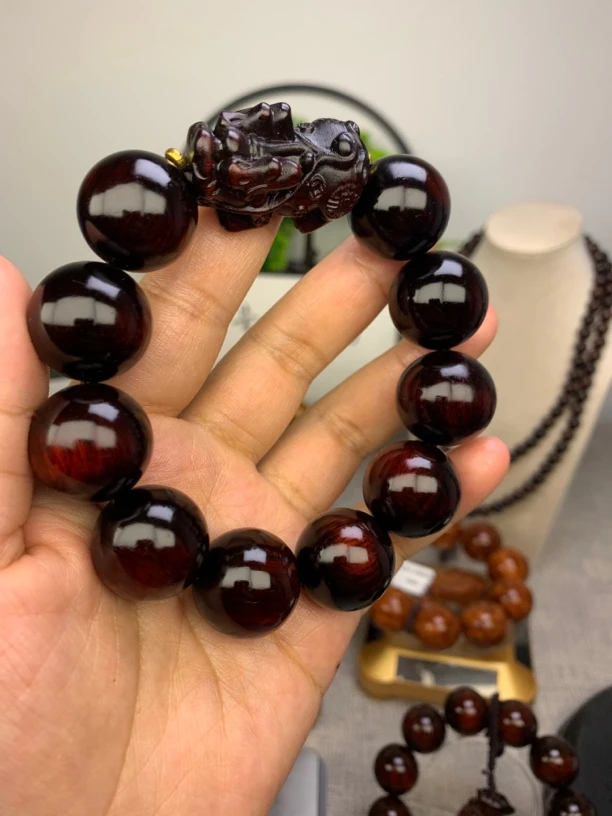 老料级紫檀2.0规格貔貅雕刻男士佛珠手串