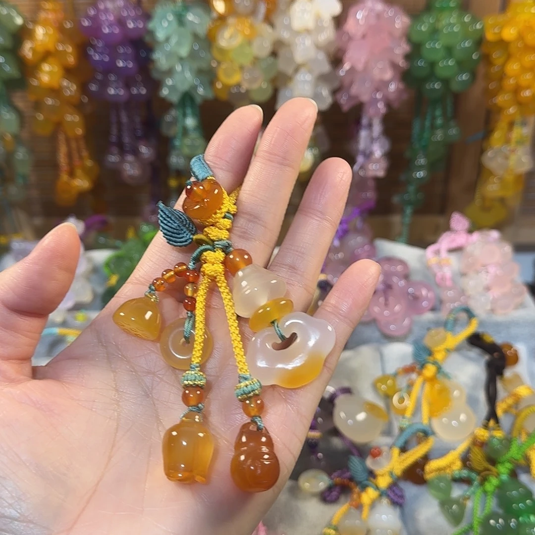 玛瑙/玉髓未镶嵌钥匙挂件