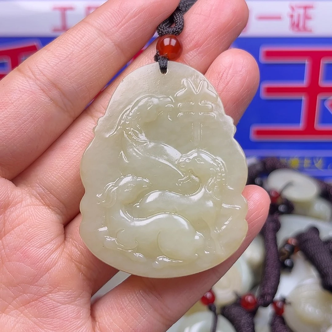 颈饰未镶嵌和田玉