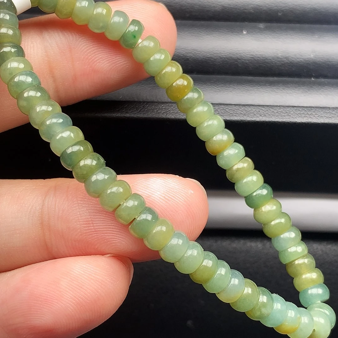 翡翠颈饰未镶嵌天然